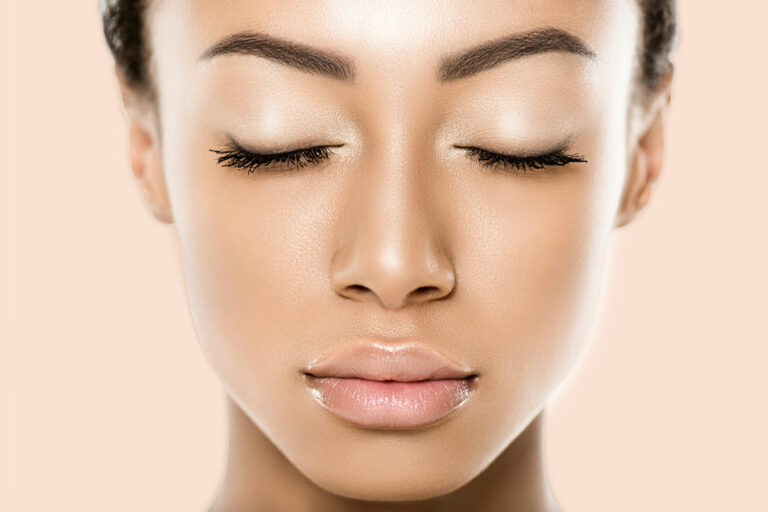 Rostro de frente ojos cerrados